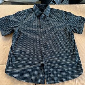 Polka Dot Short Sleeve Button-Down Shirt in Navy